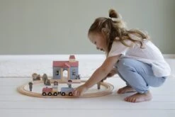 Little Dutch Railway Treinstation -Berg Winkel LD4489 little dutch railway treinstation 2