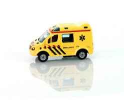 Ambulance Pull Back Met Licht En Geluid -Berg Winkel ambulance kidsglobe 510643 1 1