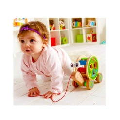 Trekfiguur Hape: Walk-a-Long Snail -Berg Winkel houten trekdier hape walk a long slak 3