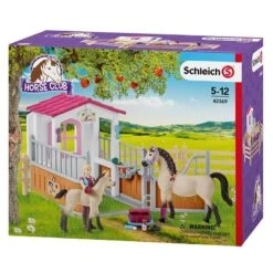 Schleich 42369 Paardenbox Met Paarden En Verzorgster Horse Club -Berg Winkel schleich 42369paardenbox met paarden en verzorgster 2