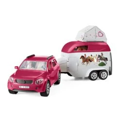 Schleich 42535 Avontuur Met Auto En Trailer HorseClub -Berg Winkel schleich 42535 avontuur met auto en trailer 7 scaled 1