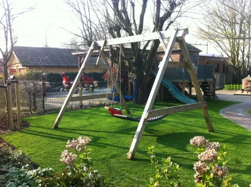 Houten Schommel Vario 4 Haken 262cm Hoog 5 Houten Schommel Vario 4 Haken 262cm Hoog - Afbeelding 3