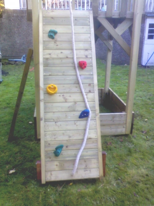 Klimmuur Voor Speeltorens Speelburcht / Cathy / Rosaline / Maarten 3 Klimmuur Voor Speeltorens Speelburcht / Cathy / Rosaline / Maarten