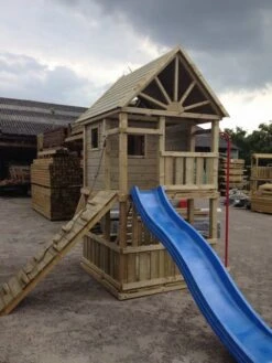 Speeltoestel Iris (Douglashout Geimpregneerd) -Berg Winkel speeltoestel iris 1